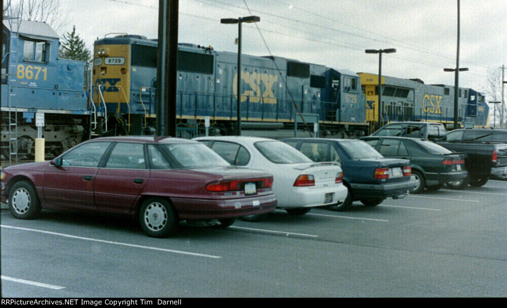 CSX 646, 8729, 8671 on K276